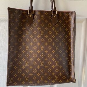 “Customized” Louis Vuitton Sac Plat
